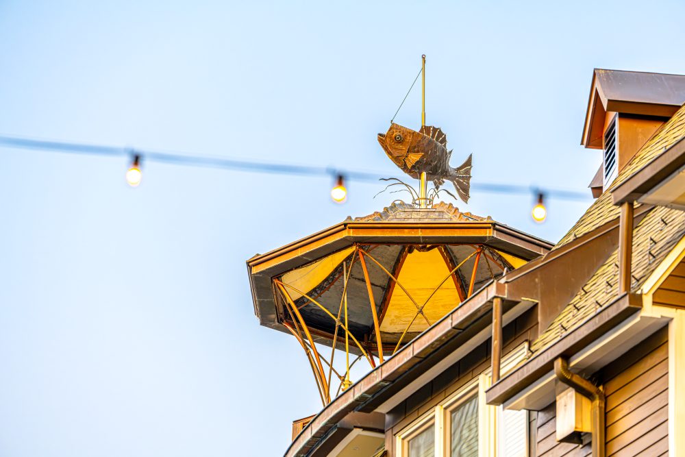 Sunset Serenade: Nautical Rooftop Sculpture at Bay Harbor